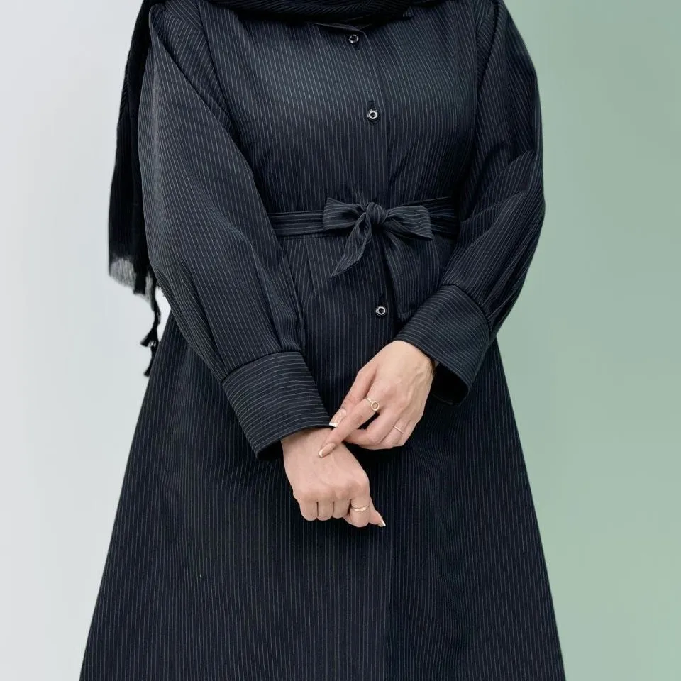 مانتو عروسکی دیپلمات مدل سونیا جنس دیپلمات پرشیا رنگ بندی مشکی سرمه ای طوسی - Image 4