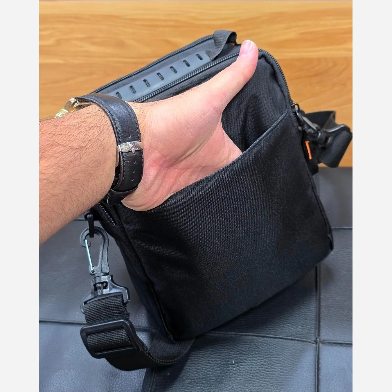کیف دوشی دستی اسپرت پارچه ای ضد آب راریسم کد 2206 - Image 3