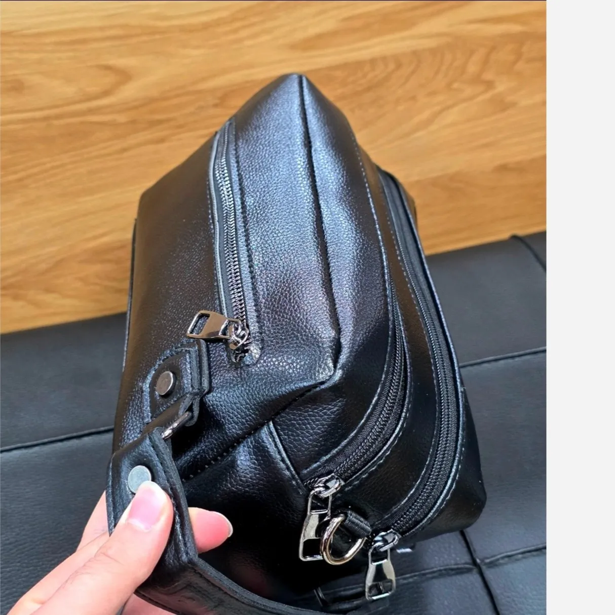 کیف دستی و دوشی مردانه شوزبگ چرم وارداتی درجه یک - Image 10
